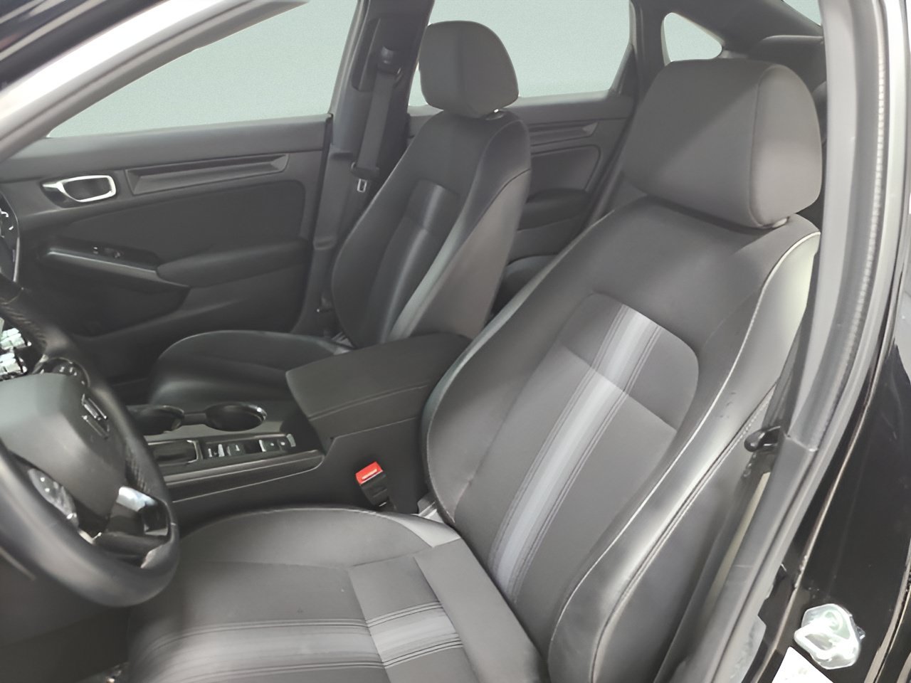 Used 2025 Honda Civic Sport image 18