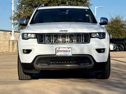 Used 2021 Jeep Grand Cherokee Limited w/ Luxury Group II image 2