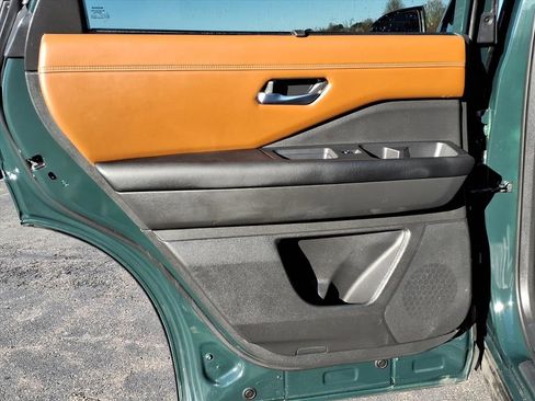 Used 2022 Nissan Pathfinder Platinum w/ Cargo Package image 29