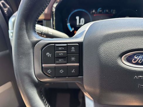 Used 2023 Ford F150 Lariat AWD/4WD image 31