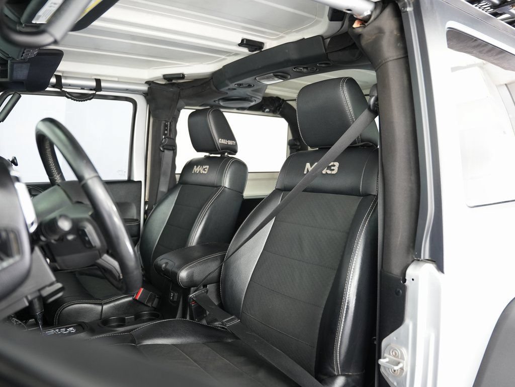 Used 2012 Jeep Wrangler Rubicon AWD/4WD image 38