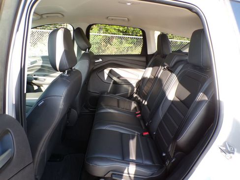 Used 2019 Ford Escape SEL AWD/4WD image 18
