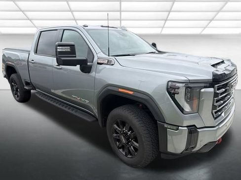 Used 2025 GMC Sierra 3500 AT4 w/ AT4 Premium Plus Package AWD/4WD image 5