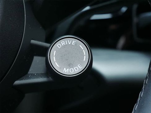 Used 2025 Porsche Macan 4 Electric image 20