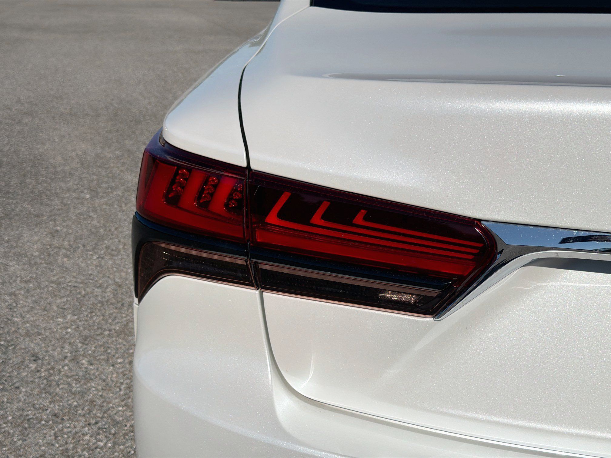 Used 2024 Lexus LS 500 RWD image 10