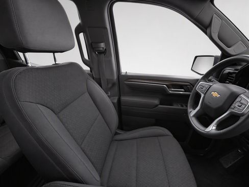 Used 2025 Chevrolet Silverado 1500 LT RWD image 17