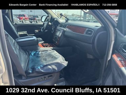 Used 2013 Chevrolet Suburban LTZ AWD/4WD image 15