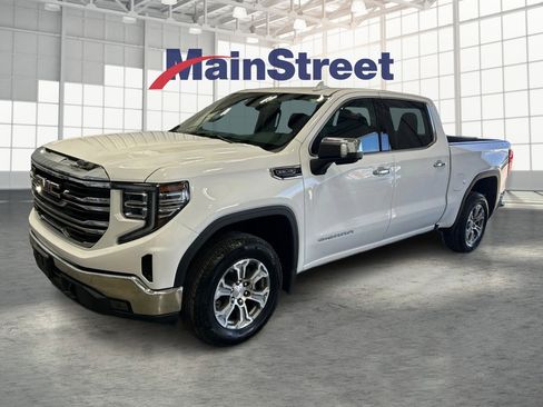 Used 2025 GMC Sierra 1500 SLT image 1