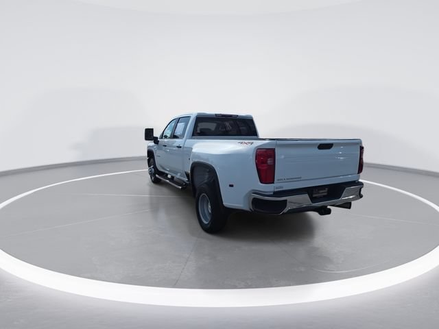 Used 2024 Chevrolet Silverado 3500 W/T w/ WT Convenience Package AWD/4WD image 6