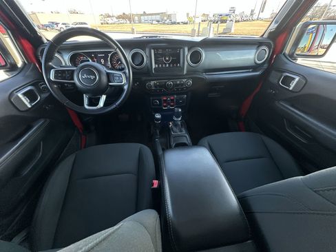 Used 2019 Jeep Wrangler Unlimited Sahara w/ Safety Group image 21