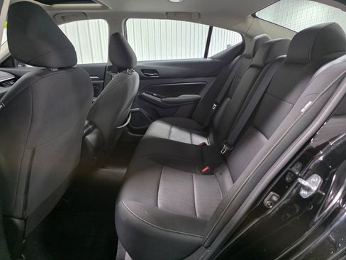 Used 2023 Nissan Altima 2.5 SV w/ SV Premium Package AWD/4WD image 10
