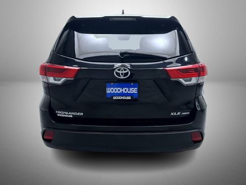 Used 2019 Toyota Highlander XLE image 6