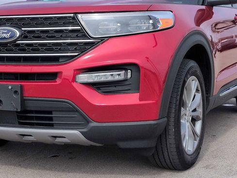 Used 2023 Ford Explorer XLT w/ Equipment Group 202A AWD/4WD image 11