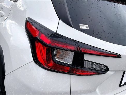 Used 2025 Subaru Crosstrek 2.5i Premium AWD/4WD image 33