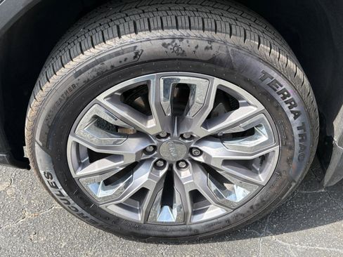 Used 2022 GMC Sierra 1500 Denali w/ Denali Reserve Package image 15