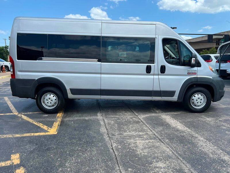 Used 2017 RAM ProMaster 2500 w/ Premium Appearance Group FWD image 5