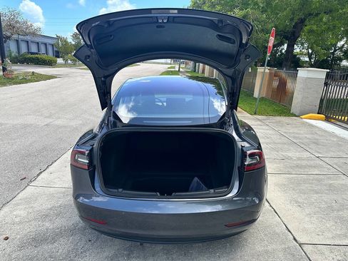 Used 2018 Tesla Model 3 Long Range image 12