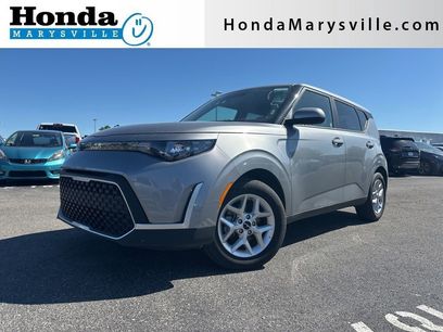 Used 2025 Kia Soul LX w/ LX Technology Package