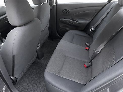 Used 2012 Nissan Versa SV FWD image 11