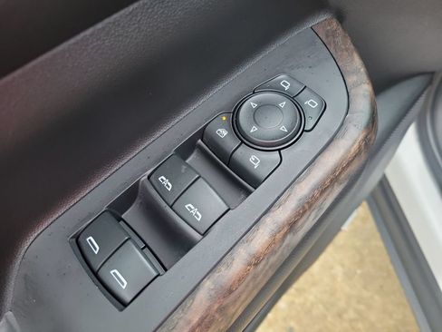 Used 2021 GMC Acadia Denali w/ Denali Technology Package FWD image 13