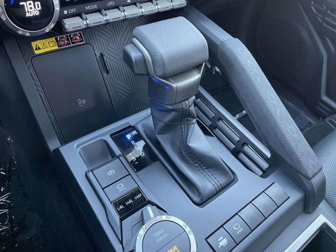New 2026 Toyota Tacoma Limited AWD/4WD image 43