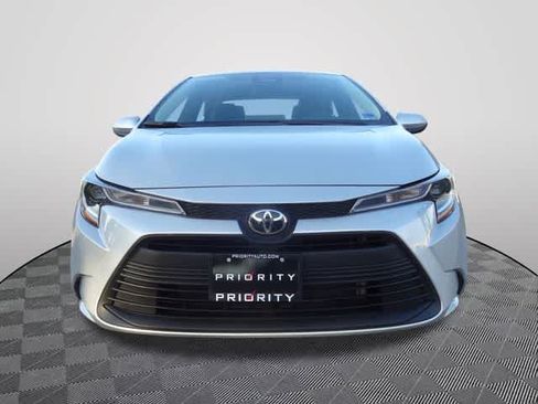 Used 2024 Toyota Corolla LE FWD image 5