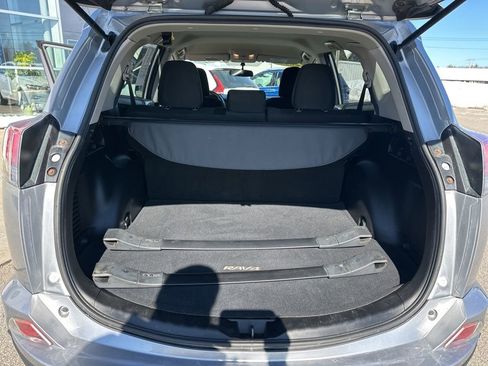 Used 2016 Toyota RAV4 LE image 28