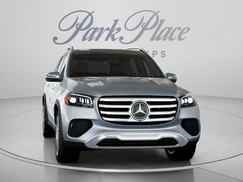 Used 2026 Mercedes-Benz GLS 450 4MATIC image 34