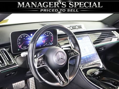 Used 2022 Mercedes-Benz S 500 4MATIC w/ AMG Line Package image 25