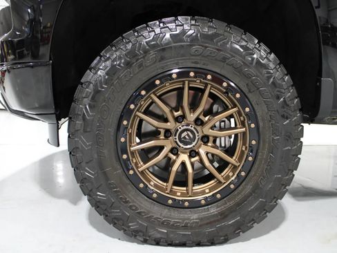 Used 2023 Chevrolet Silverado 1500 LT Trail Boss AWD/4WD image 3