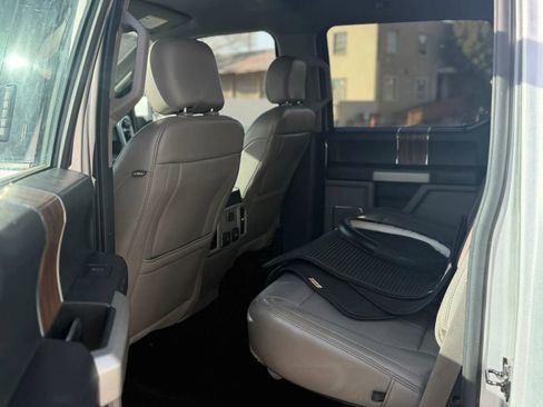 Used 2019 Ford F150 Lariat image 11