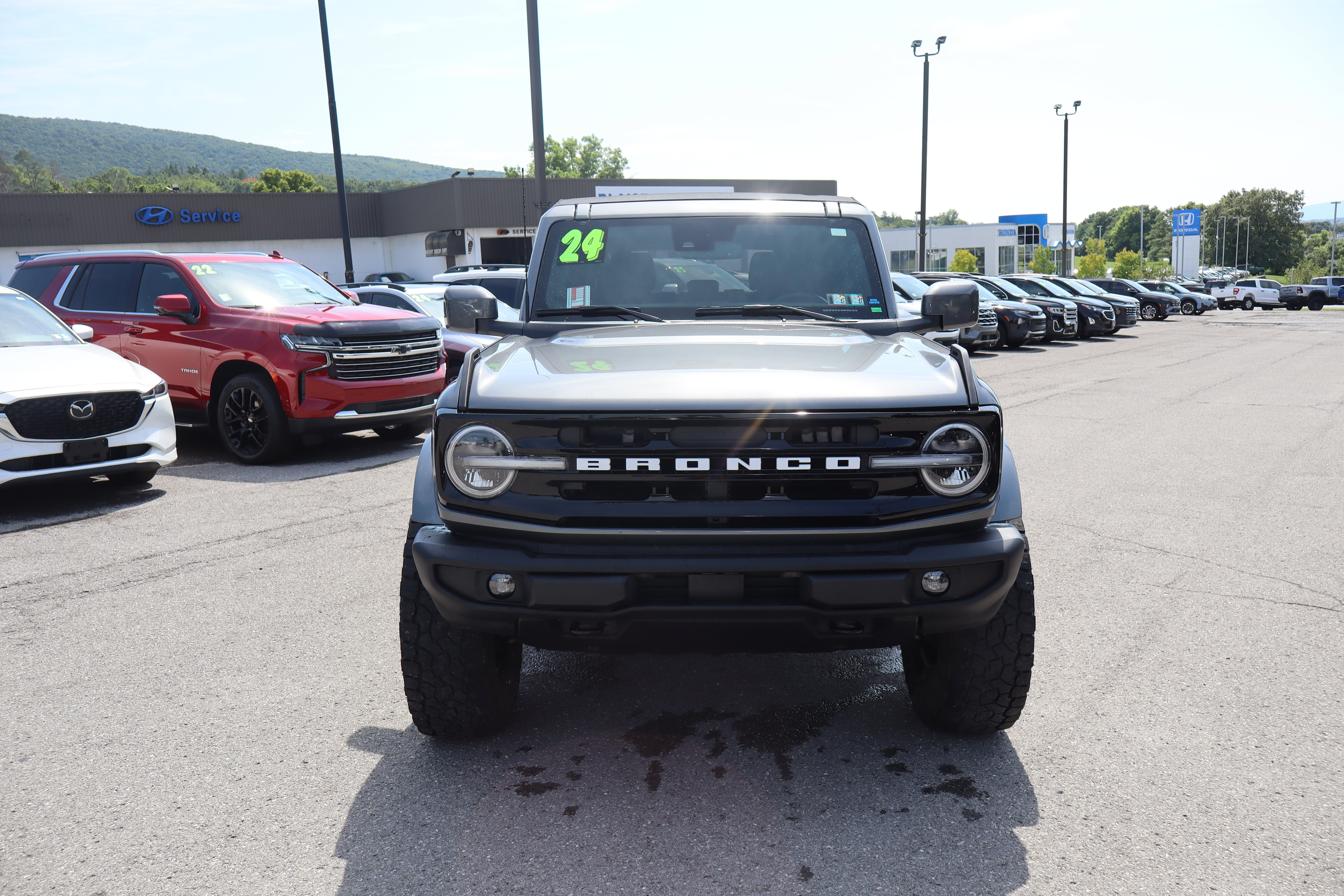 Used 2024 Ford Bronco Outer Banks AWD/4WD image 9