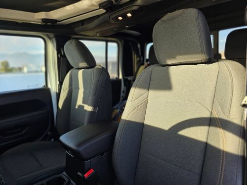 New 2026 Jeep Gladiator Sport AWD/4WD image 22