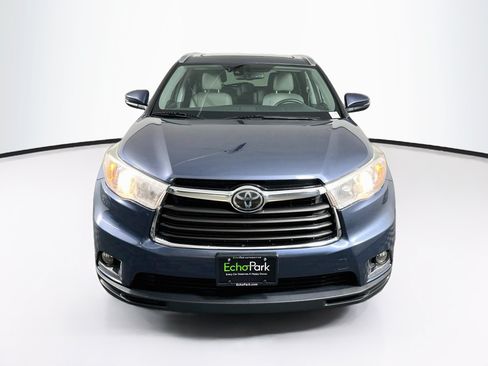 Used 2016 Toyota Highlander Limited Platinum FWD image 2