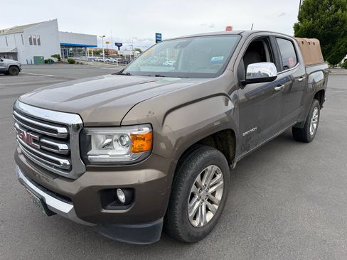 Used 2017 GMC Canyon SLT w/ Driver Alert Package AWD/4WD image 2