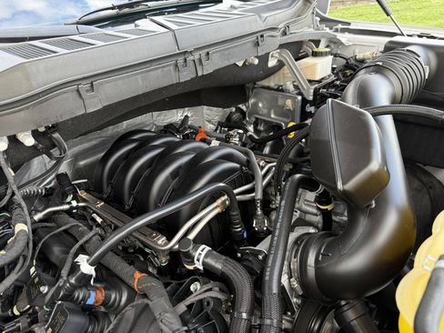 Used 2022 Ford F150 XLT w/ Equipment Group 302A High AWD/4WD image 18