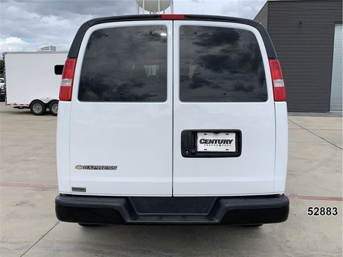 Used 2025 Chevrolet Express 3500 LS RWD image 7