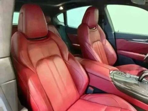 Used 2021 Maserati Levante S GranSport image 28