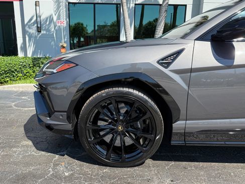 Used 2024 Lamborghini Urus S image 13