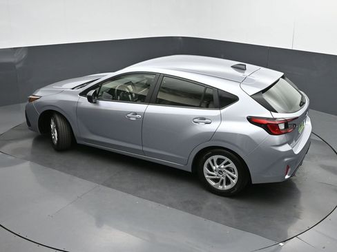 Used 2024 Subaru Impreza 2.0i AWD/4WD image 37