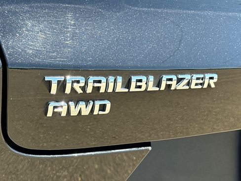Used 2023 Chevrolet TrailBlazer LT AWD/4WD image 31
