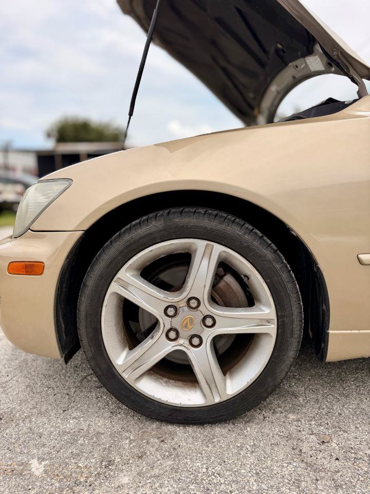 Used 2004 Lexus IS 300 RWD image 8