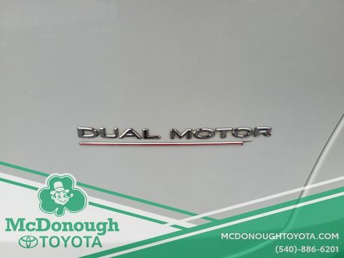 Used 2022 Tesla Model Y Performance image 9