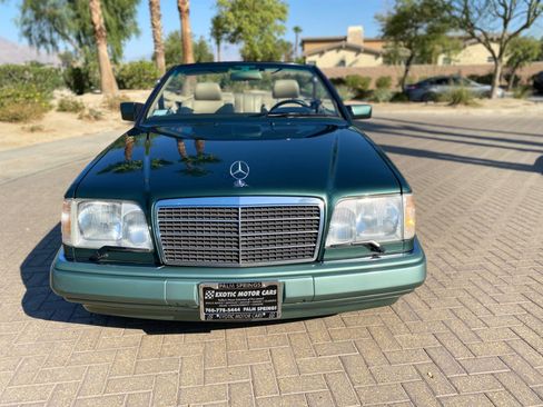 Used 1994 Mercedes-Benz E 320 Convertible image 28