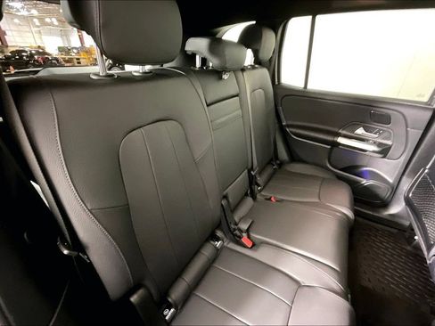 Used 2026 Mercedes-Benz GLB 250 4MATIC image 19
