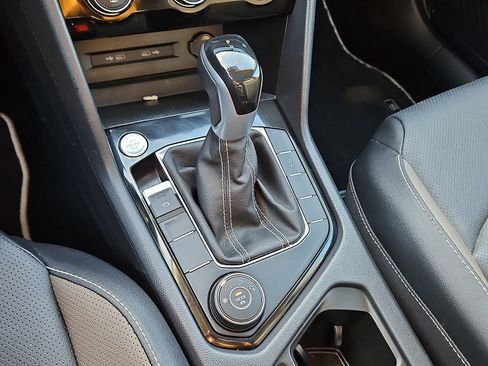 Certified 2023 Volkswagen Taos SEL image 14