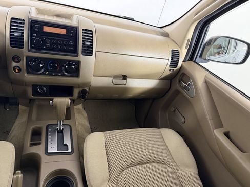 Used 2005 Nissan Frontier SE AWD/4WD image 22