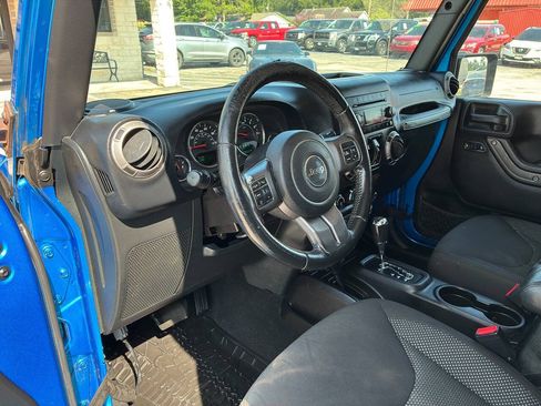 Used 2016 Jeep Wrangler Unlimited Sport AWD/4WD image 16