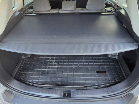 Used 2019 Toyota RAV4 XLE image 14