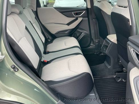 Used 2021 Subaru Forester AWD/4WD image 12